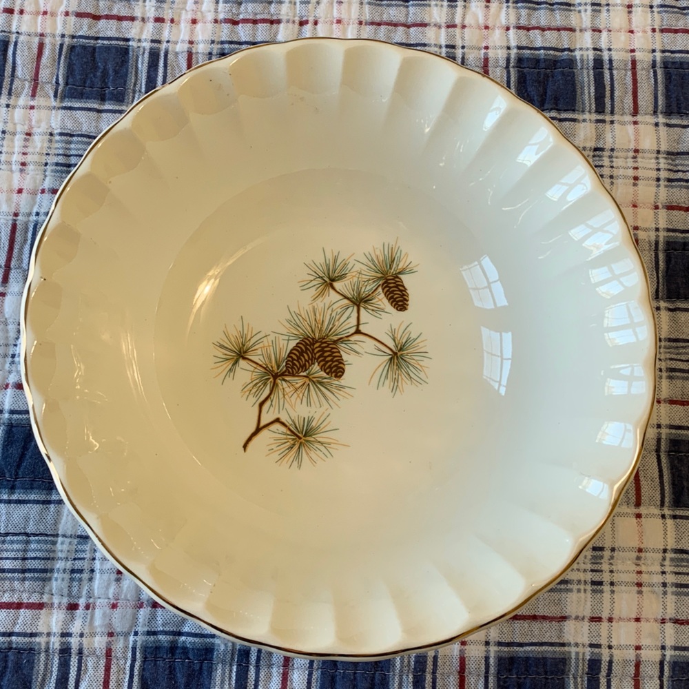 Vintage 9" Round Vegetable Bowl Pine Cone by WS George